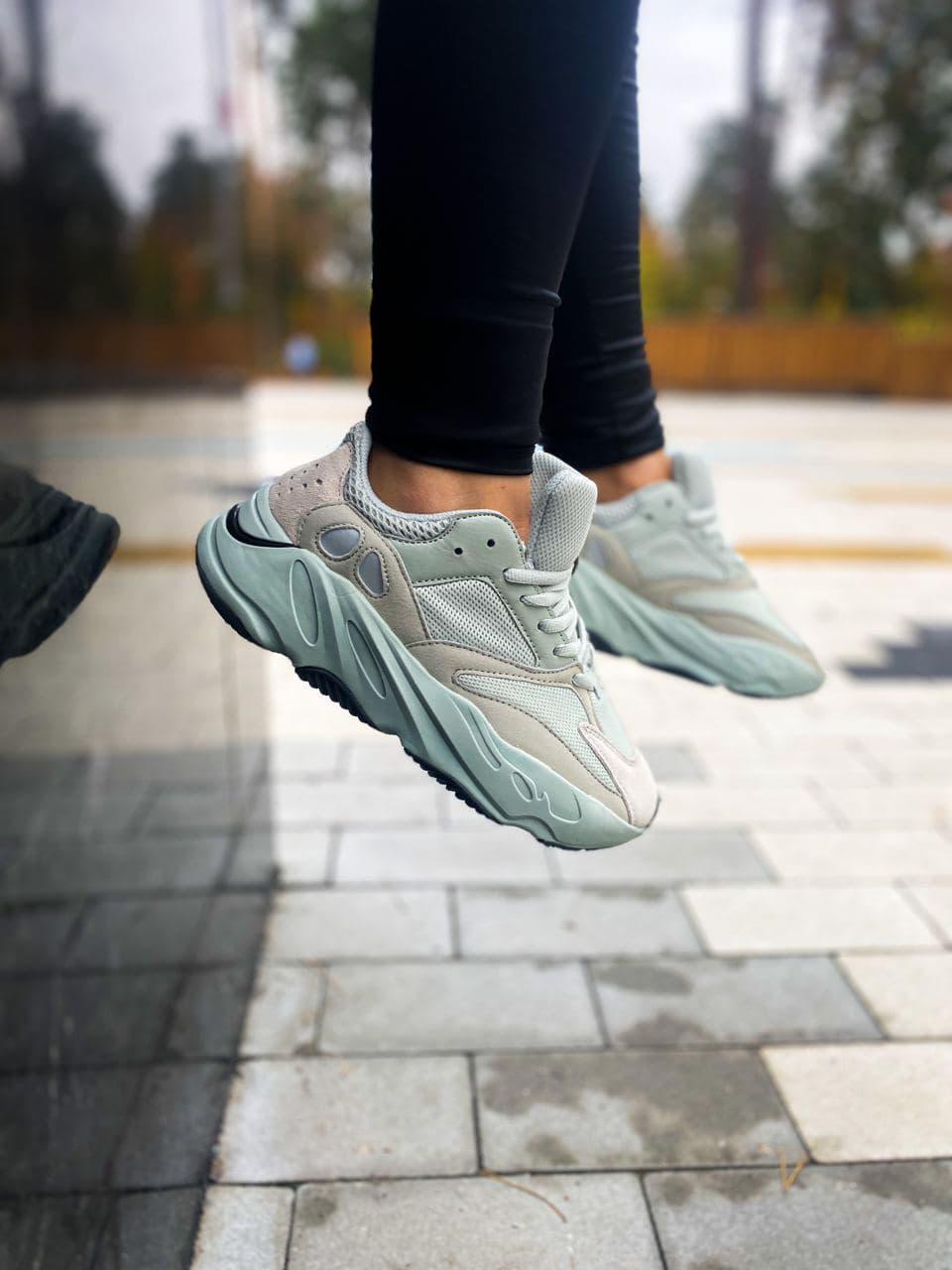 

Мужские кроссовки Adidas Yeezy Boost 700 Salt Grey / Адидас Изи Буст 700 Салт Cерые 45, Светло-серый