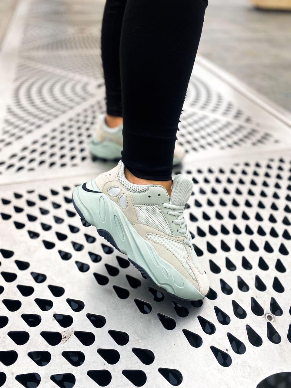 

Женские кроссовки Adidas Yeezy Boost 700 Salt Grey / Адидас Изи Буст 700 Салт Серые 41, Серый
