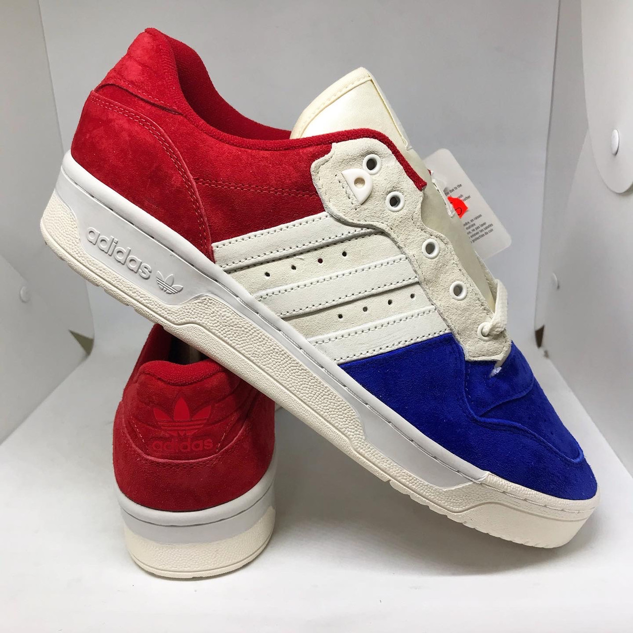 

Кроссовки мужские Adidas Rivalry Low EF6414