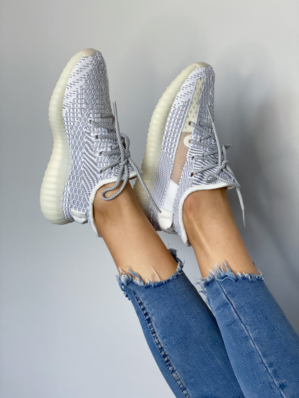 

Adidas Yeezy Boost 350 Static (серые)