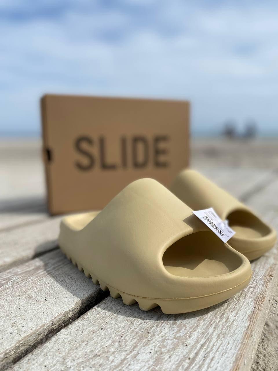 

Мужские шлепки Adidas Yeezy Slide Sand / Адидас Изи Слайд Песочные 42, Песочный