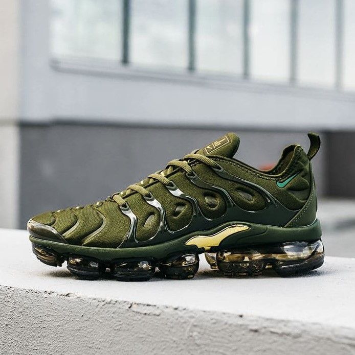 

Nike Air VaporMax Plus Tn Olive Green | кроссовки мужские; оливковые/зеленые; летние/весенние/осенние; найк 44, Зелёный