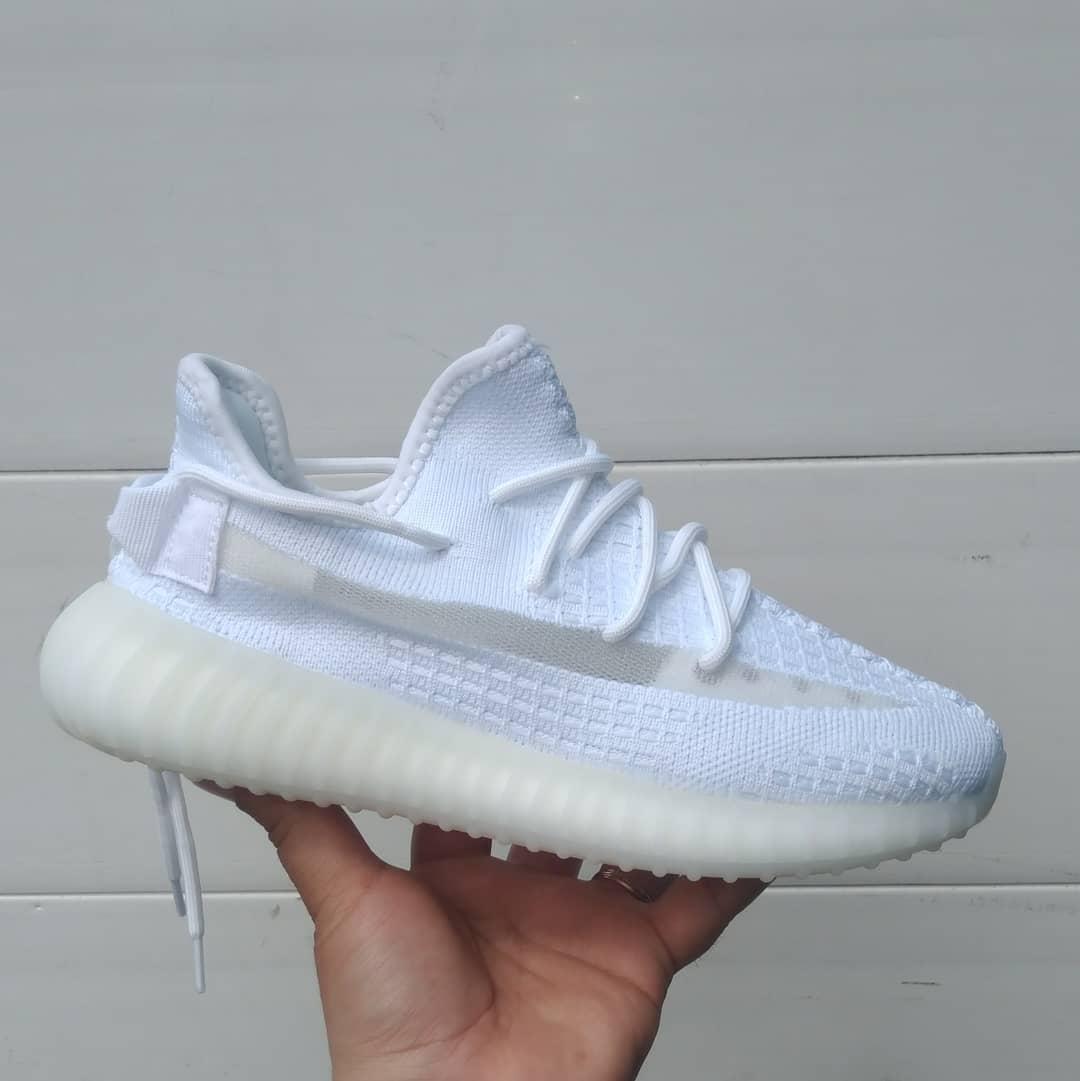 

Кроссовки Женские/Мужские Adidas Yeezy Boost Текстиль Сетка Белые, Белый