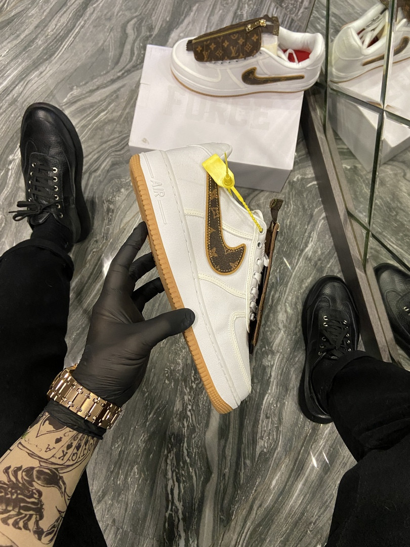 

Nike Air Force 1 Low x Louis Vuitton (Белый)