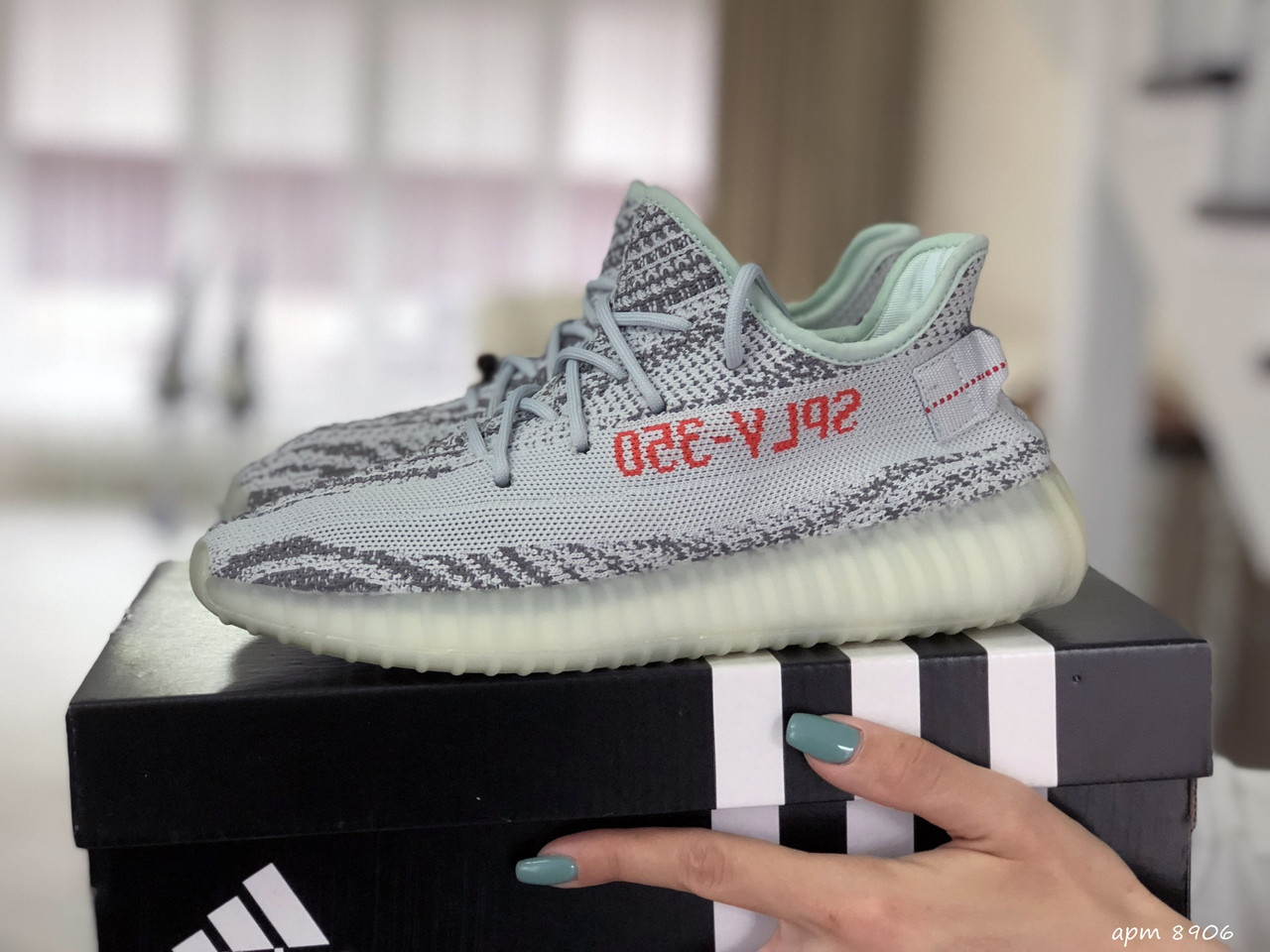 

Модные женские кроссовки Adidas x Yeezy Boost,серые с мятным, Серый