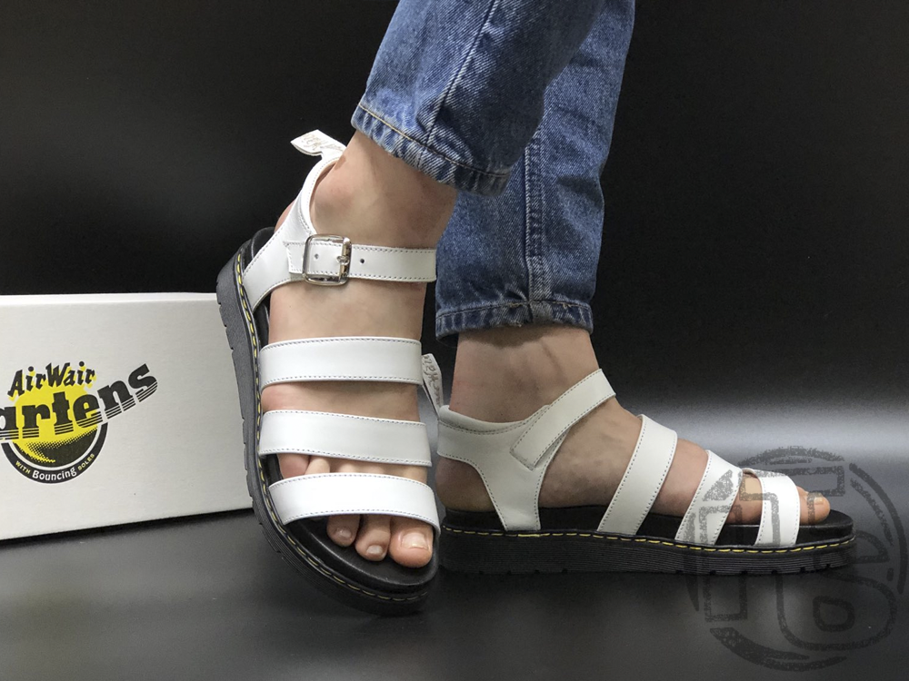 

Женские сандалии Dr. Martens Blaire Hydro Leather Gladiator Sandals White 25768100, Белый