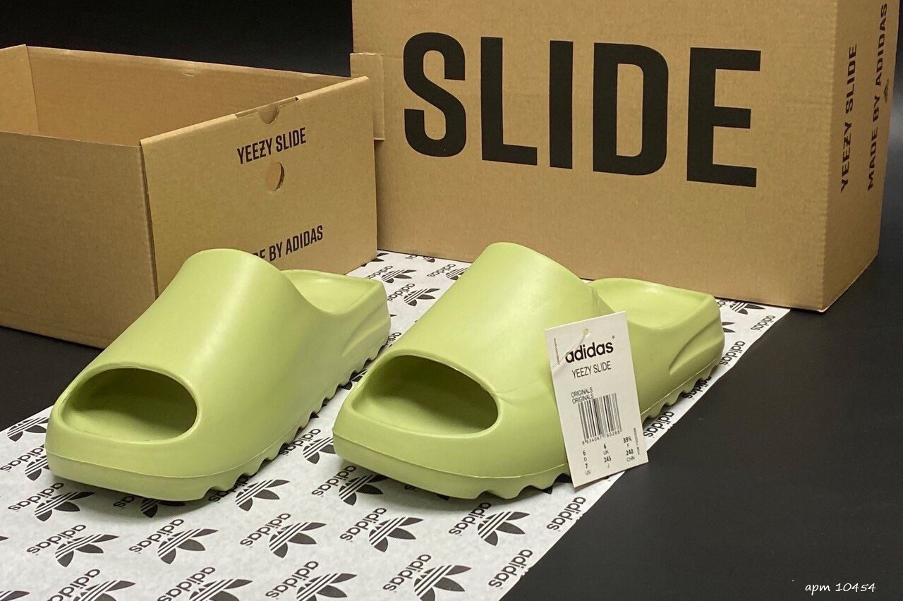 

Шлепанцы женские Adidas Yeezy Slide салатовые 40, Зелёный