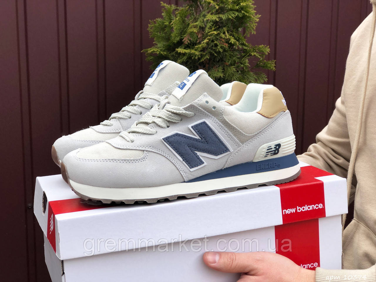 

Мужские кроссовки New Balance 574 замшевые,бежевые с синим, Темно коричневый