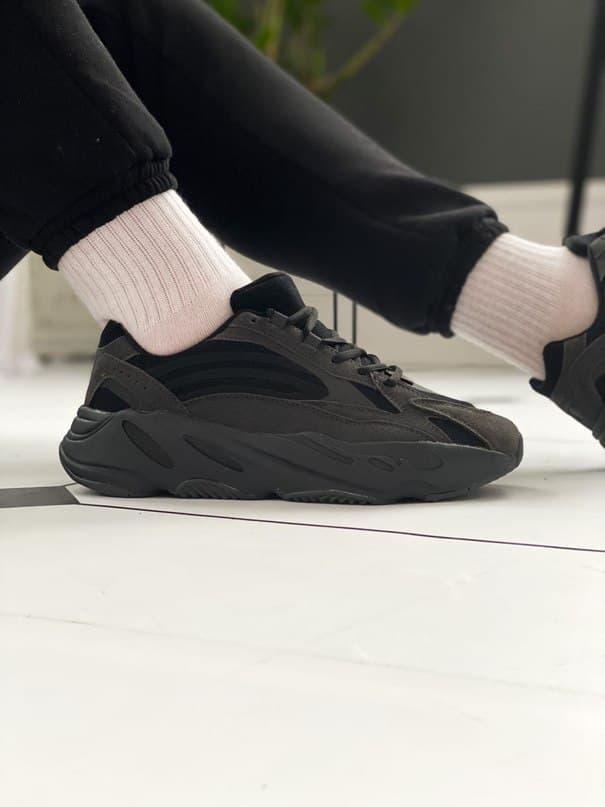 

Женские кроссовки Adidas Yeezy Boost 700 V2 Vanta (темно-серые) К9409 качественные стильные кроссы, Темно-серый