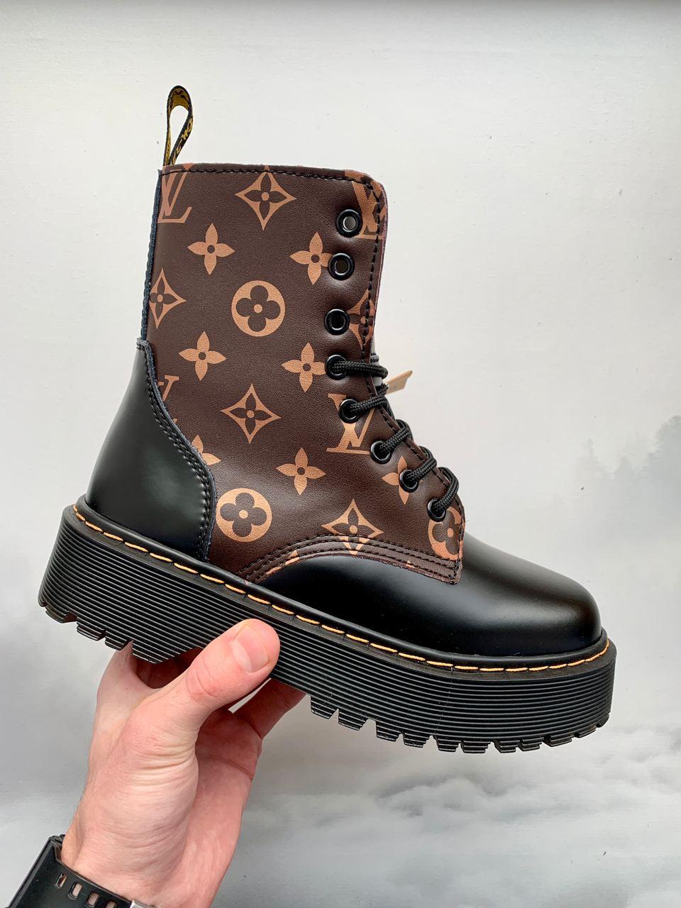 

Женские кожаные ботинки на меху Dr. Martens Jadon x Louis Vuitton Black Fur