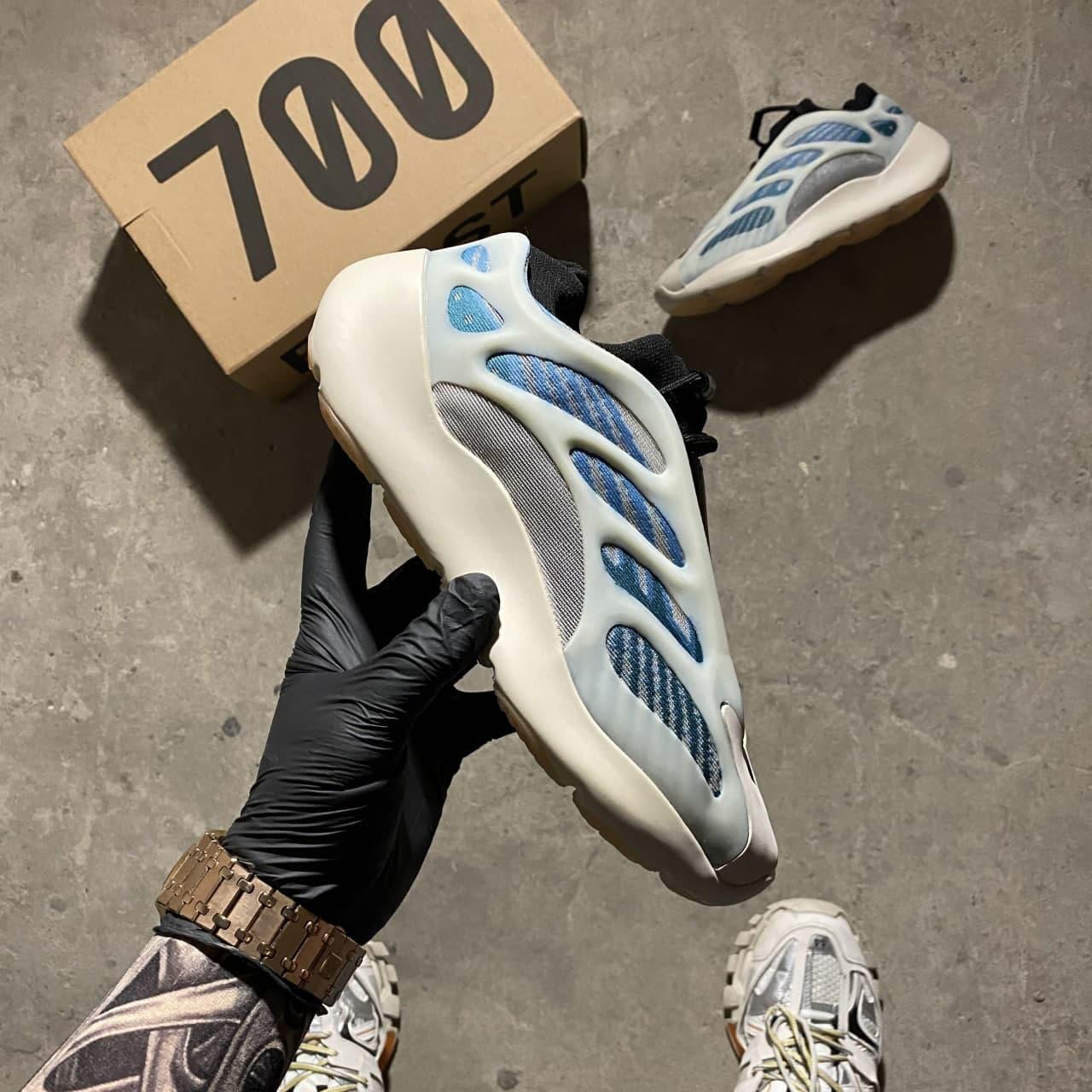 

Мужские кроссовки Adidas Yeezy Boost 700 V3 Kyanite (Голубой) адидас изи буст