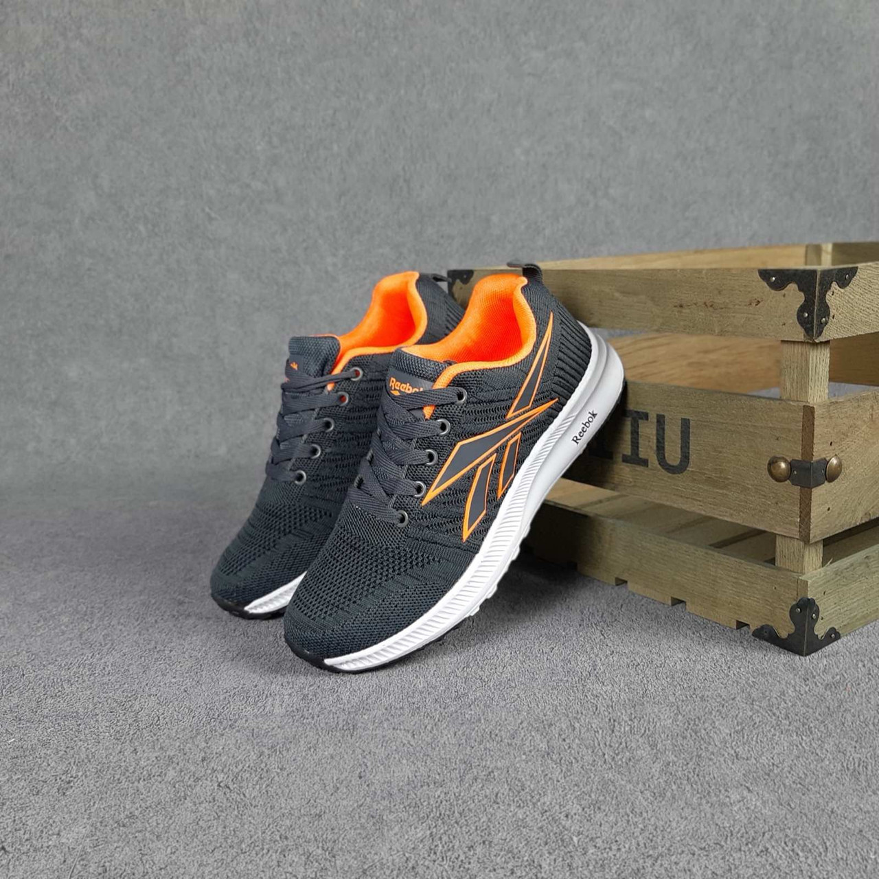 

Женские кроссовки в стиле Reebok рибок, серые с оранжевым 38 (24 см), Серый