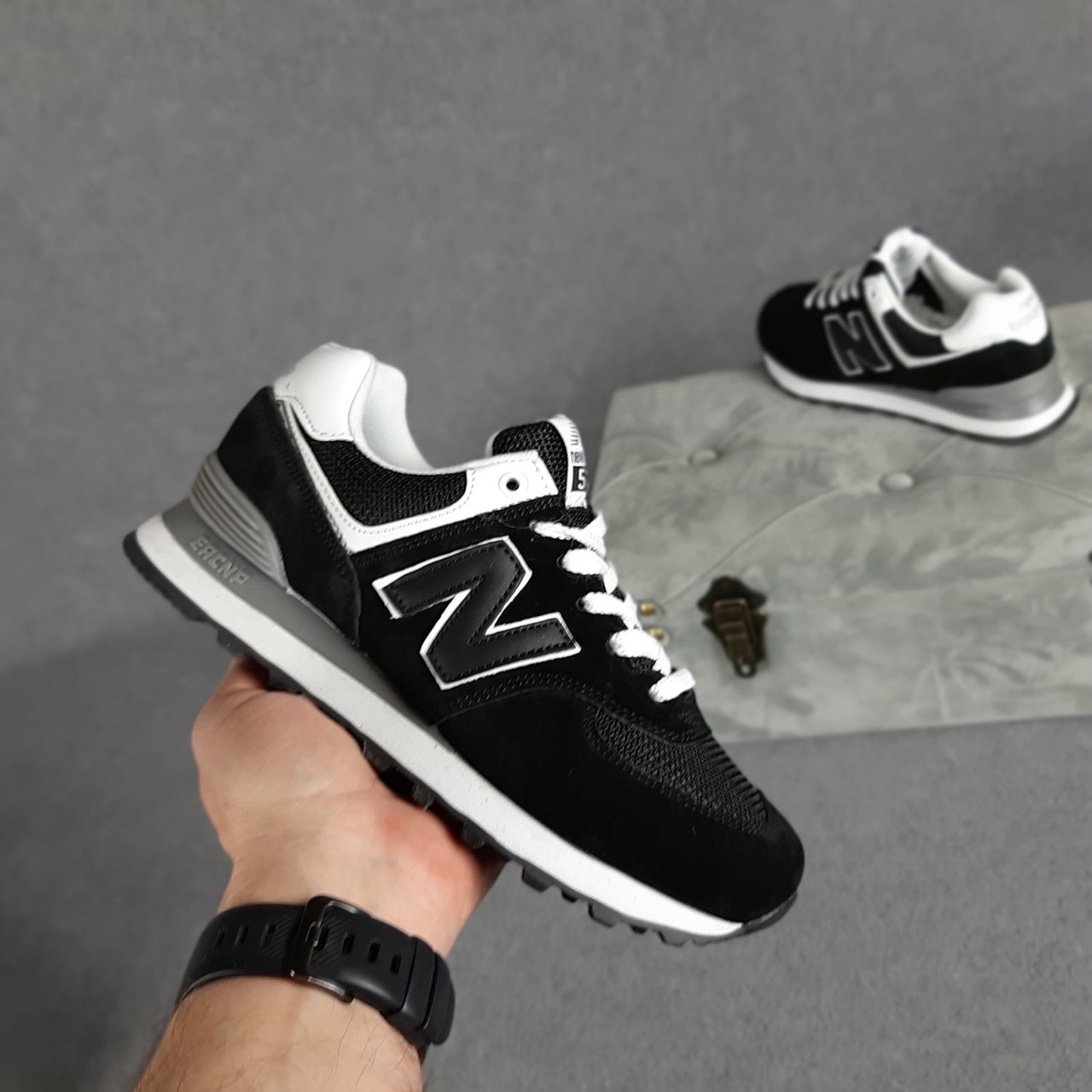 

Женские кроссовки в стиле New Balance Нью беланс 574, черные с белым 39 (24,5 см), Черный