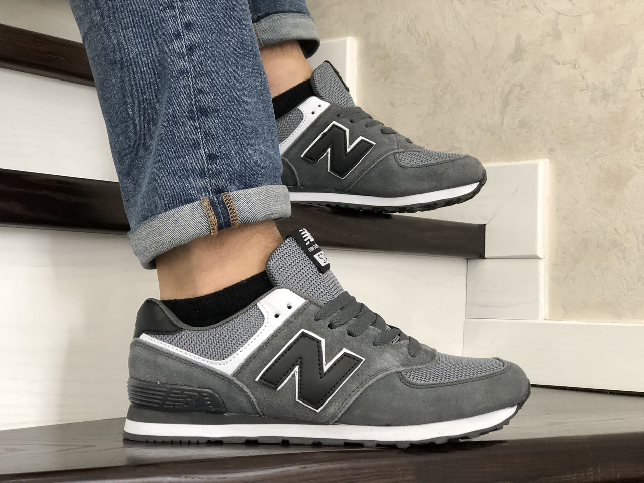 

Мужские кроссовки в стиле New Balance Нью Беланс 574, серые с черным. 46 (29,5 см), Серый