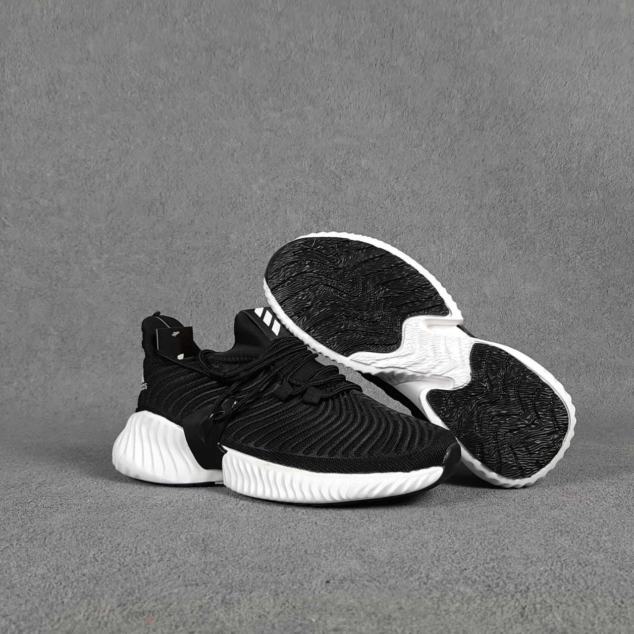 

Мужские кроссовки в стиле Adidas Адидас Alphabounce Instinct, черные с белым 41 (26 см), Черный