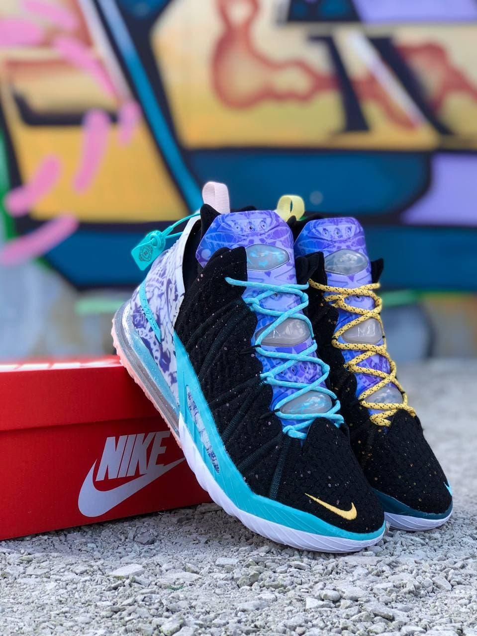 

Кроссовки мужские Nike Lebron 18