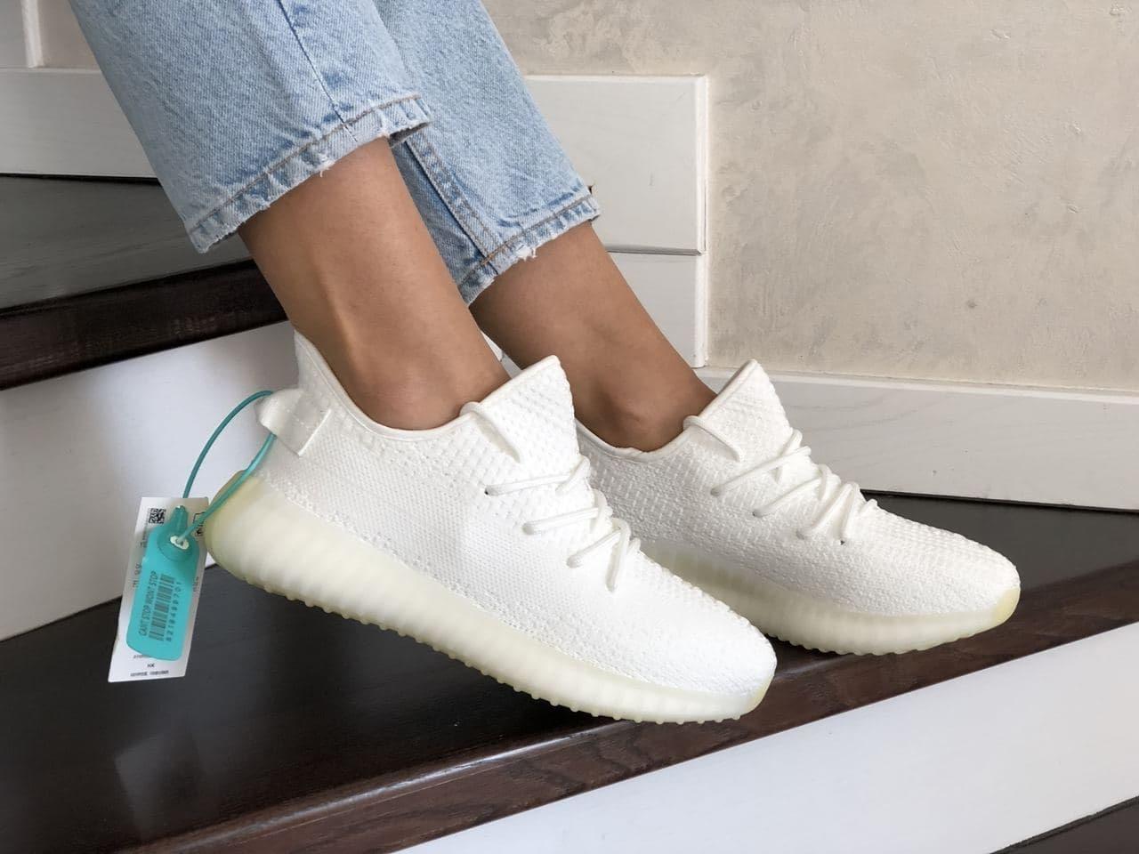 

Белые женские кроссовки Adidas Yeezy Boost 350 v2 37, Белый