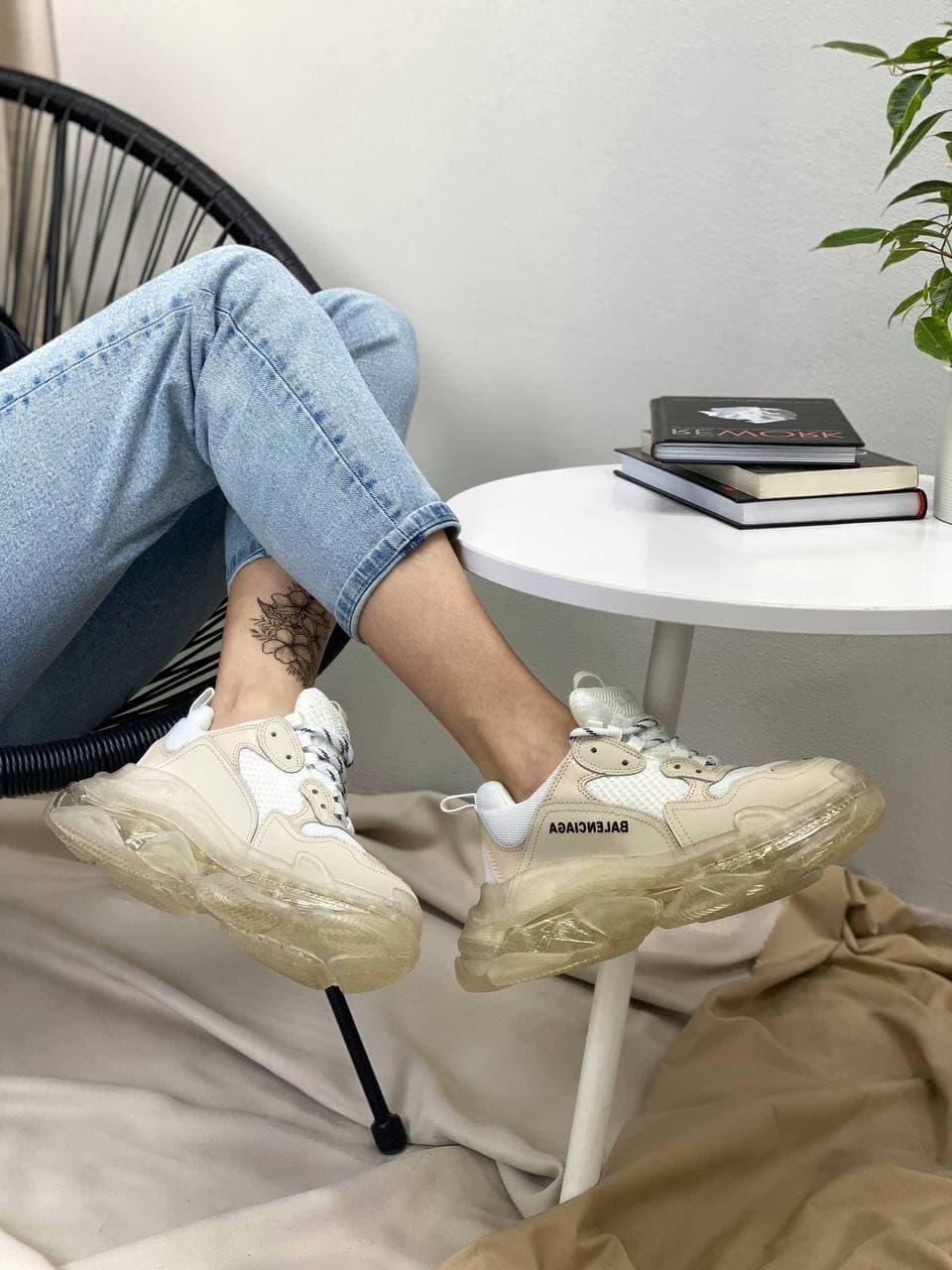 

Женские кроссовки Balenciaga Triple S Clear White (бело-бежевые) BL004 крутая обувь с многослойной подошвой, Белый