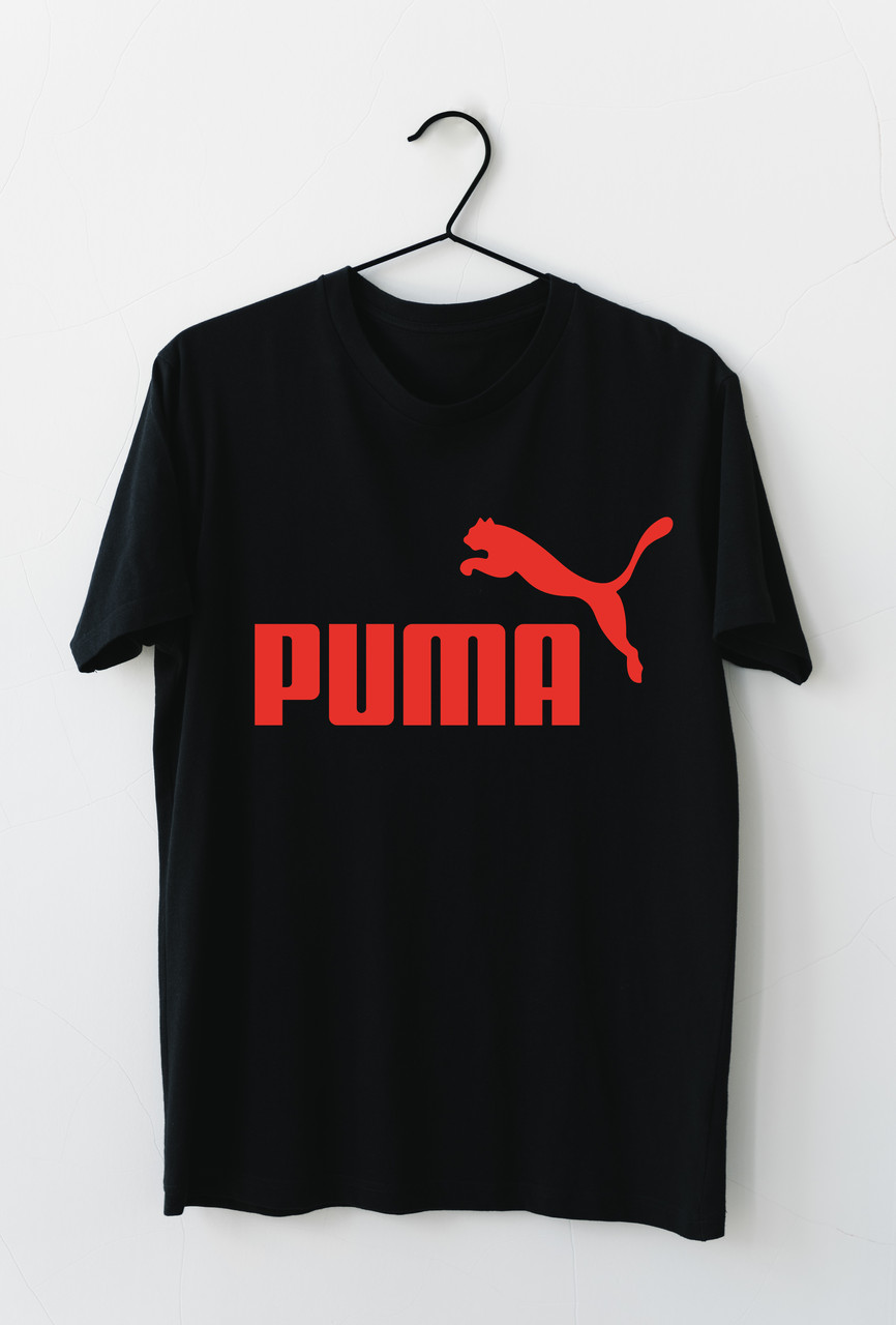 

Черная мужская футболка с принтом Puma