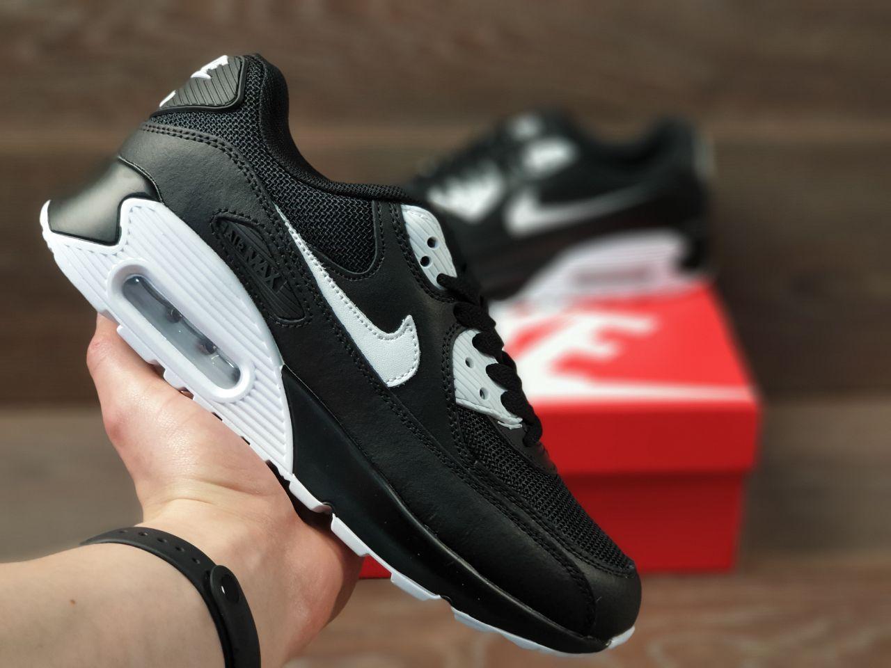 

Кросівки жіночі в стилі Nike Air Max 90 чорно білі