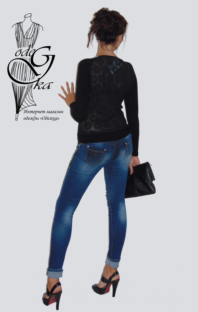 Фото-1 Женского пуловера черного цвета с украшенной камнями горловинкой и ажурной спинкой Лилиана SvLl115