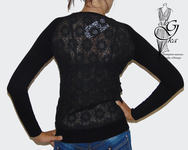 Фото-2 Женского пуловера черного цвета с украшенной камнями горловинкой и ажурной спинкой Лилиана SvLl115