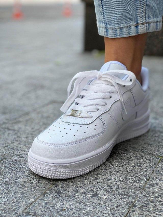 Кожаные кроссовки Nike Air Force 1 High White Белые фото