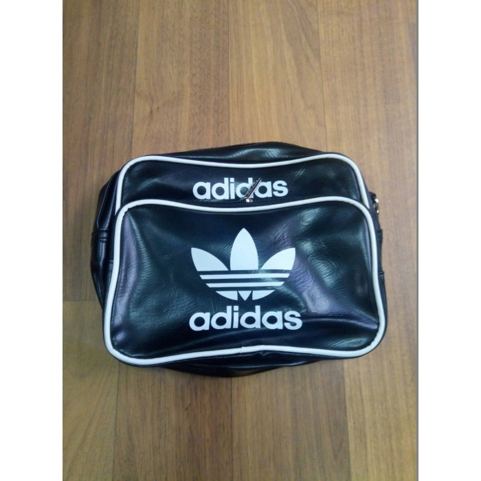 

Сумка Adidas 3311 Размер 19x12x14 см Чёрный