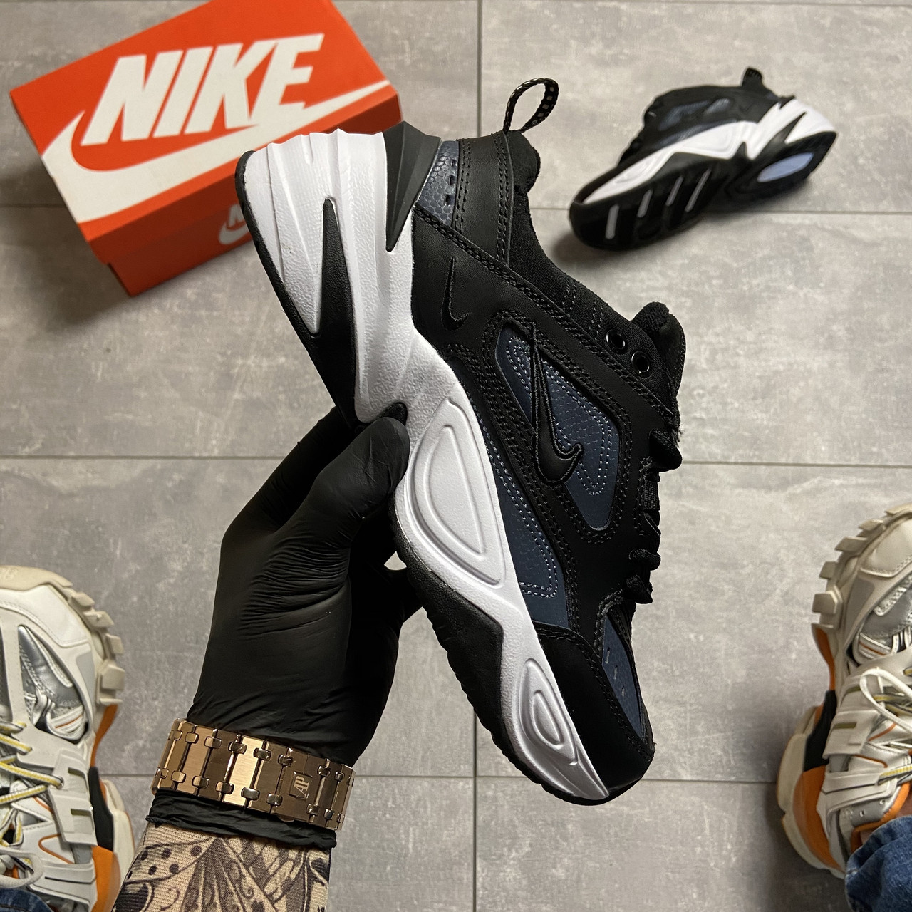 

Женские Nike M2k Essential Black Blue (Чёрный Синий). [Размеры в наличии: 36,37,40]