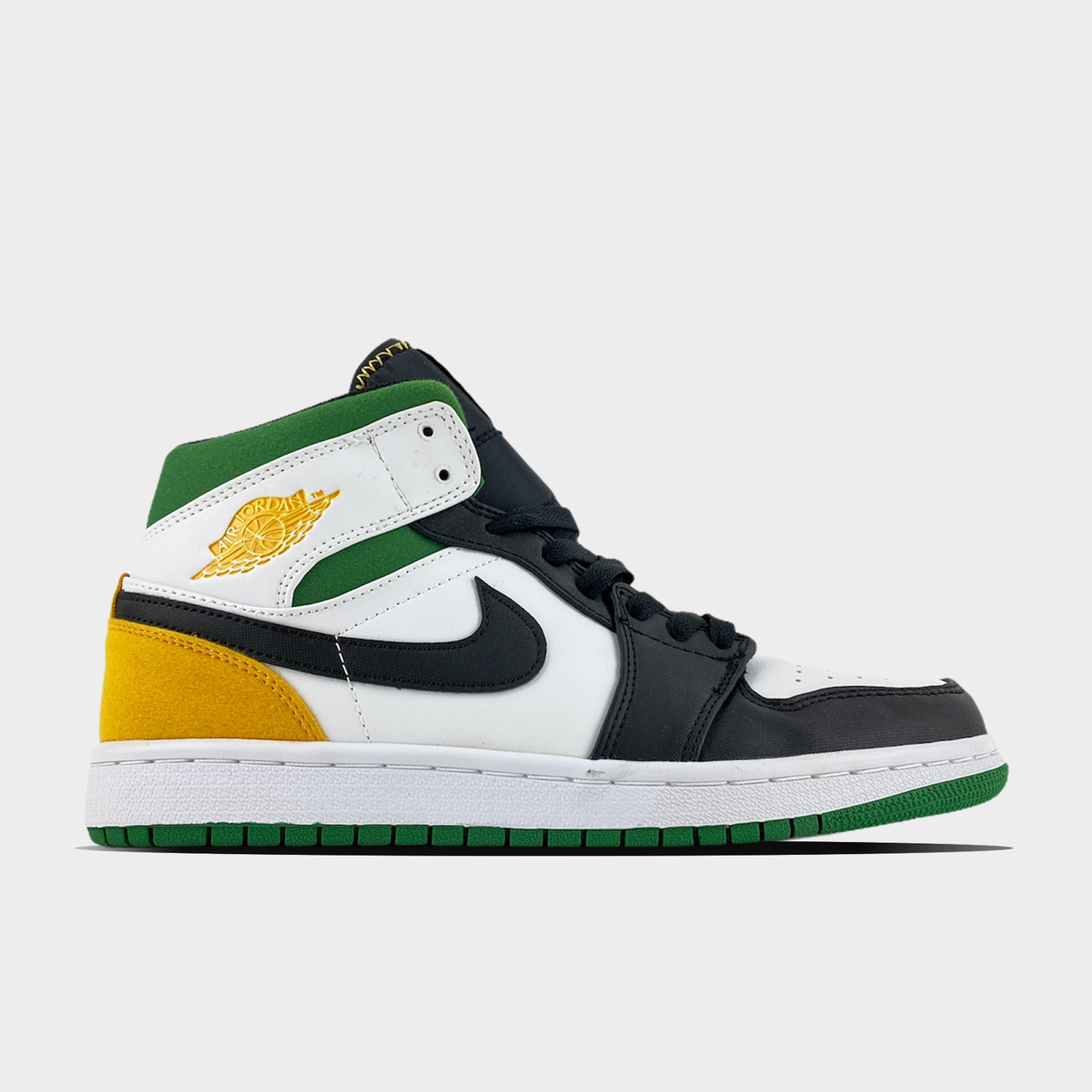 

Мужские Nike Air Jordan 1 Mid Green Yellow (Белый). [Размеры в наличии: 41,42,43,44,45]