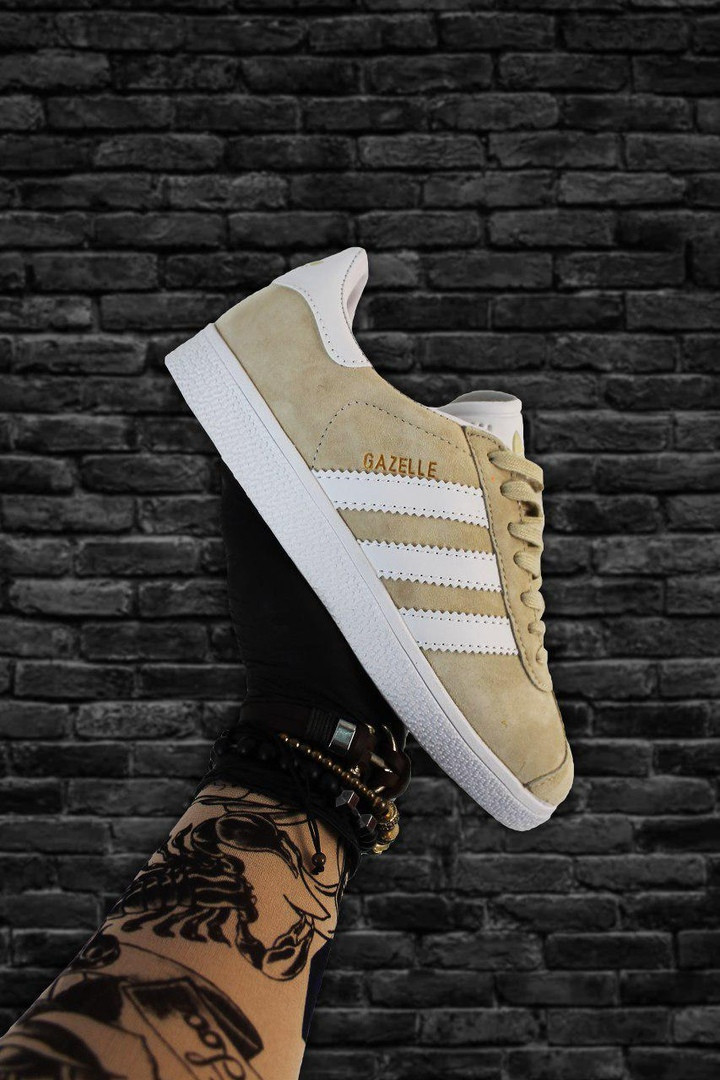 

Женские Adidas Gazelle Beige White (Бежевый). [Размеры в наличии: 37,38,39]