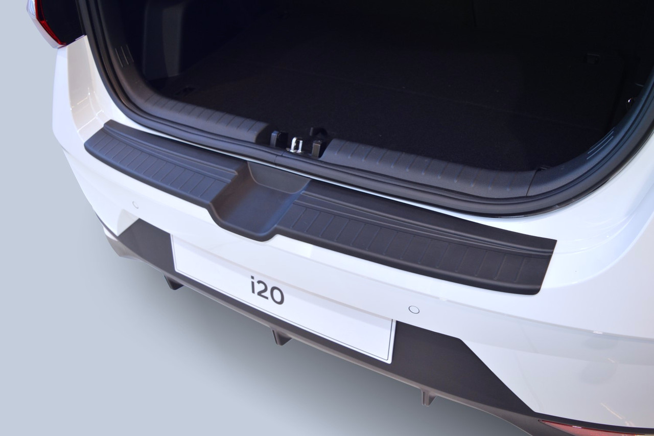 Пластикова захисна накладка на задній бампер для Hyundai i20 Mk3 2020+, фото 2