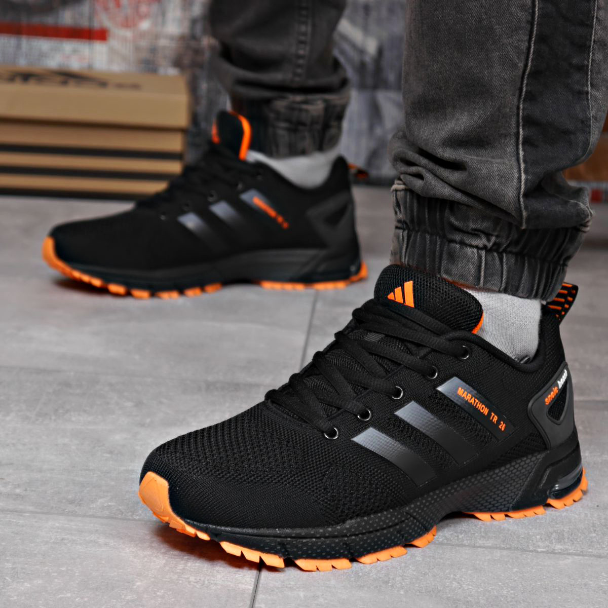 

Мужские кроссовки Adidas Адидас Marathon Tr 26, черные с оранжевым 45, Черный