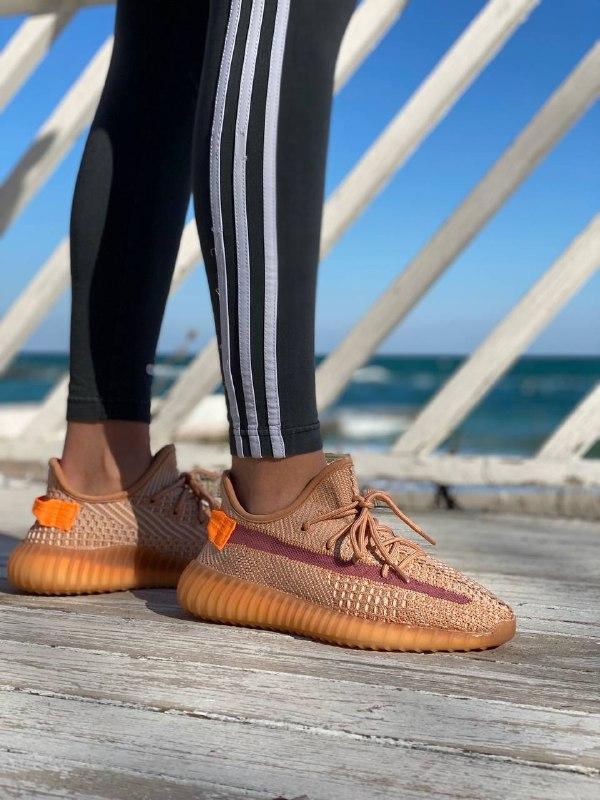 

Кроссовки Adidas Yeezy Boost 350 v2 персиковые текстильные летние адидас 2021 для ходьбы, Персиковый