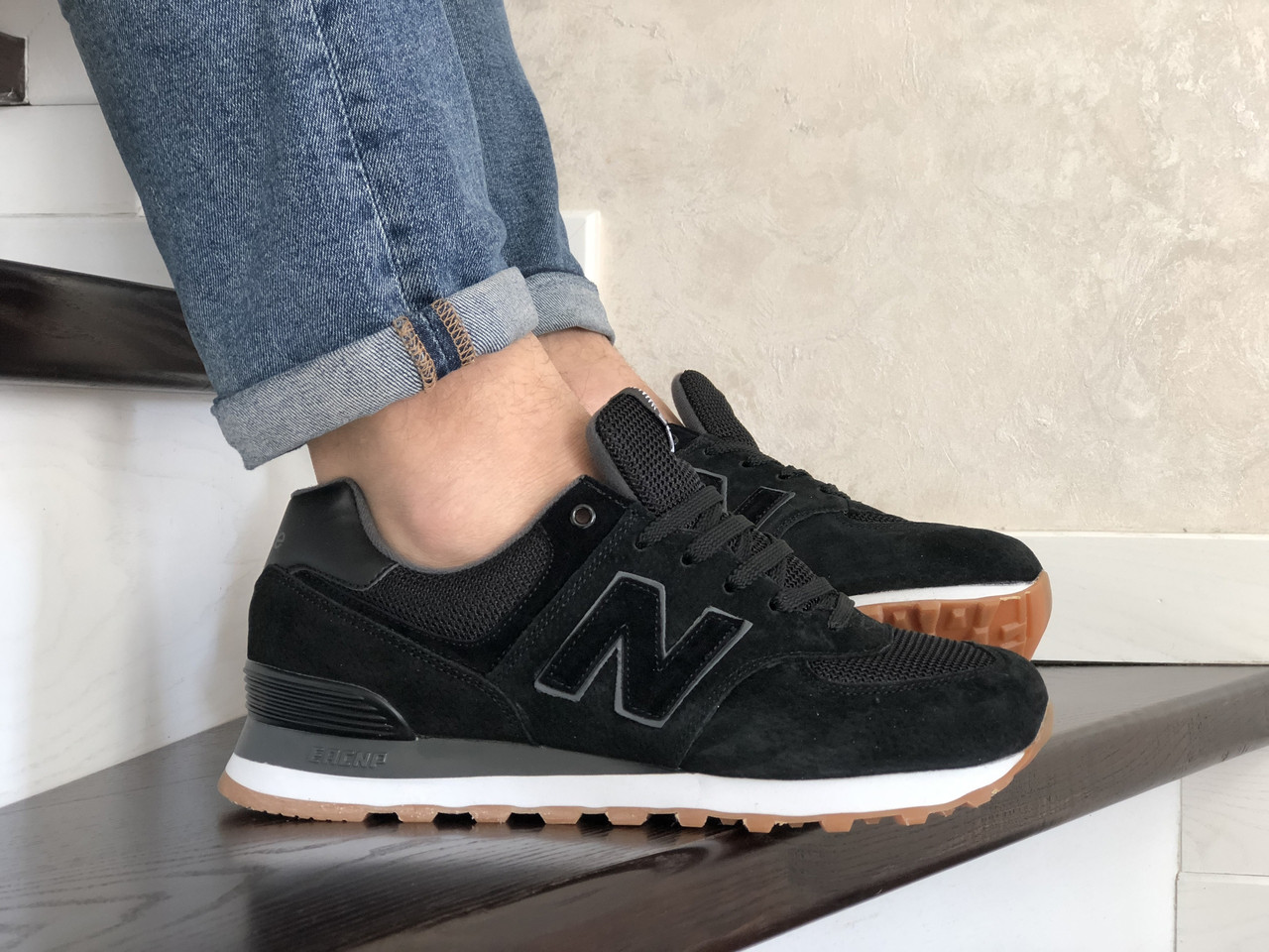 

Мужские кроссовки New Balance 574 замшевые, черные, Темно коричневый