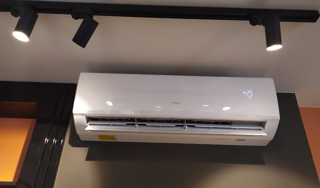Чистка, заправка, ремонт кондиціонерів Daikin в Броварах