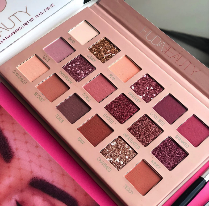 

Палетка теней для глаз Huda Beauty The Nude 18 цветов