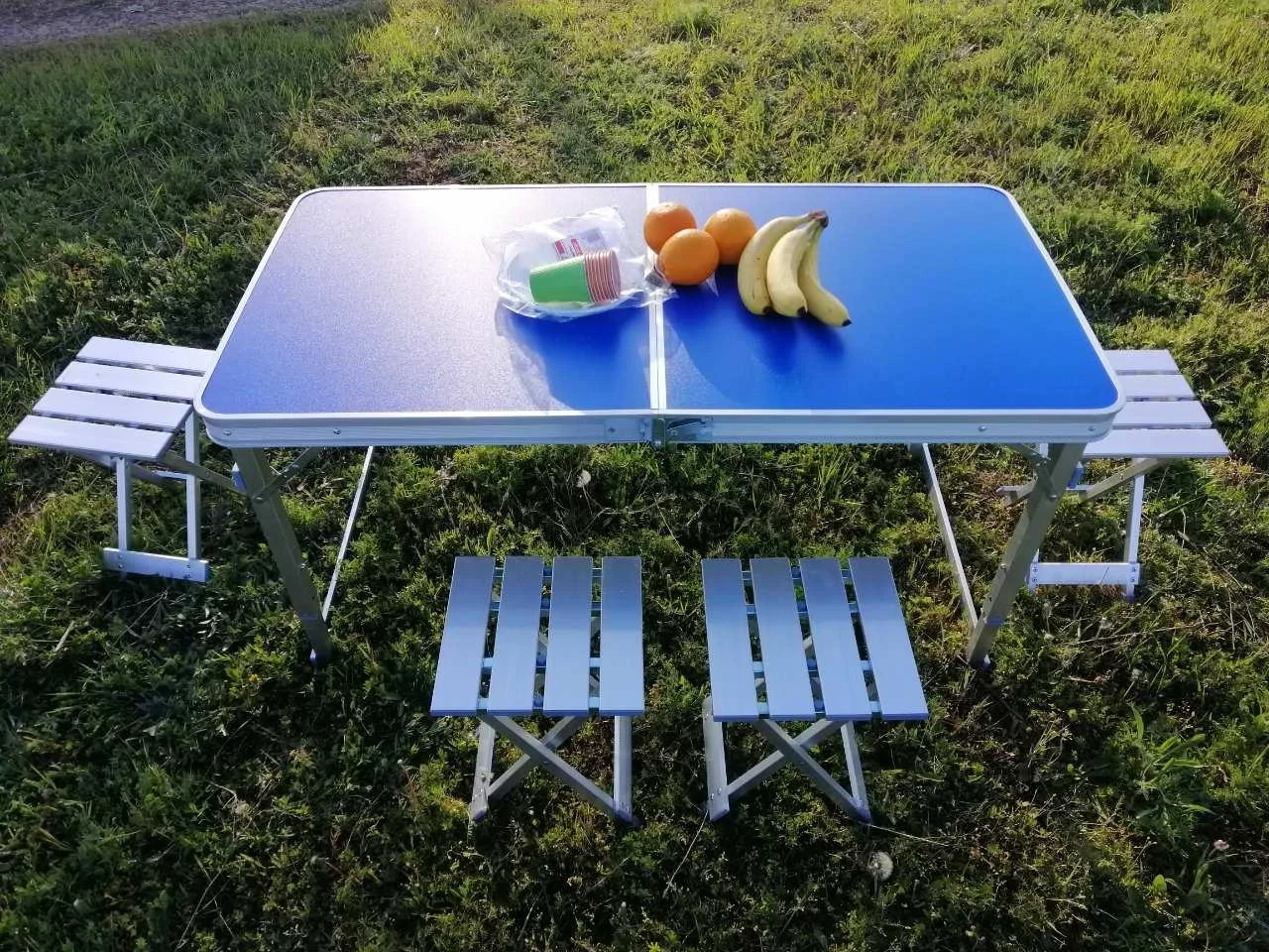 стол и 2 стула для пикника