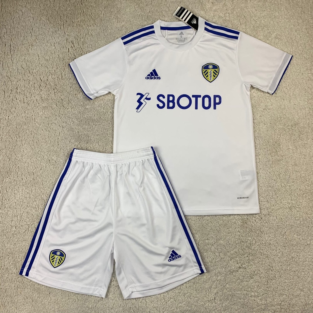 

Футбольная форма Лидс football uniform 2020-2021