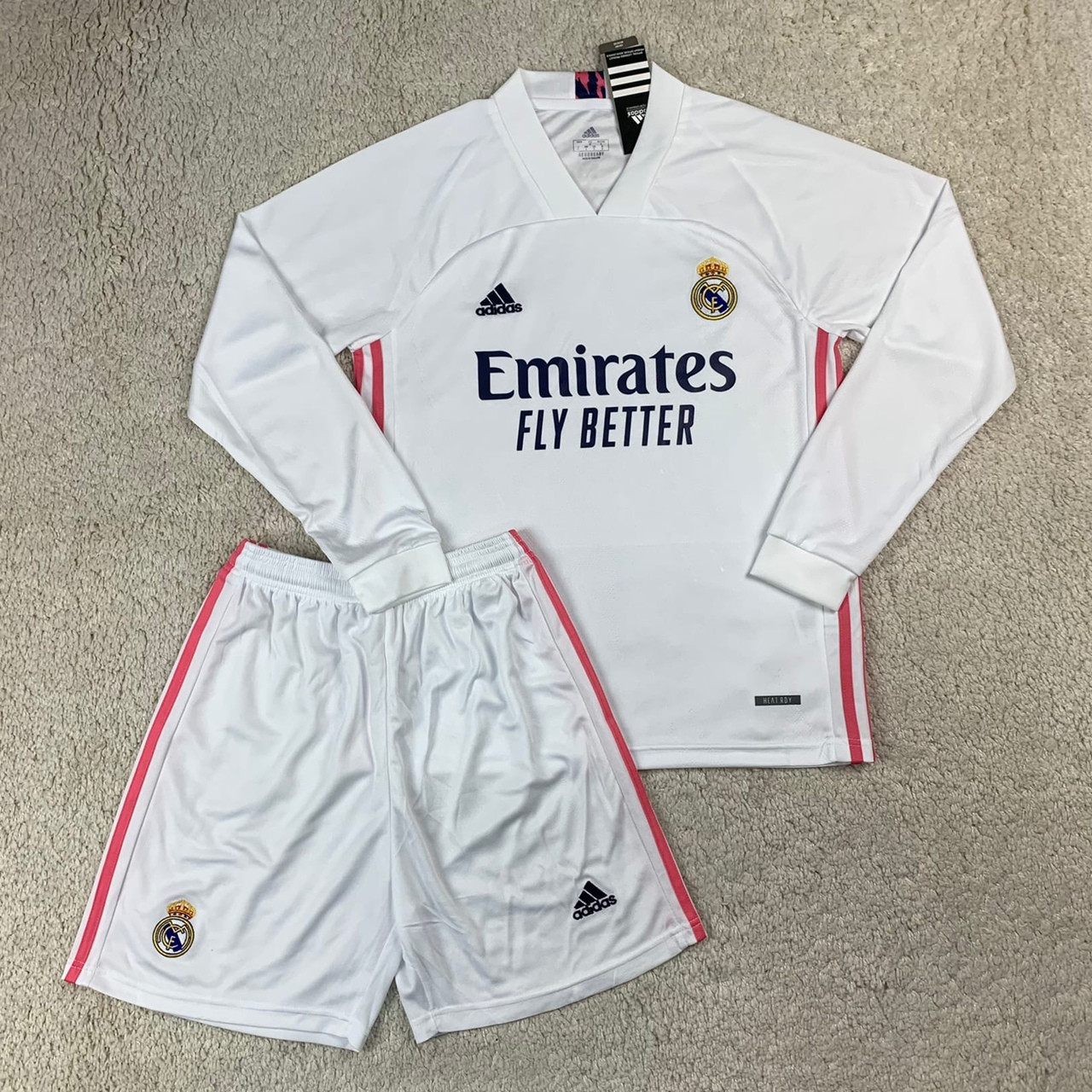 

Футбольная форма Реал Мадрид/ RealMadrid football uniform 2020-2021 с длинным рукавом