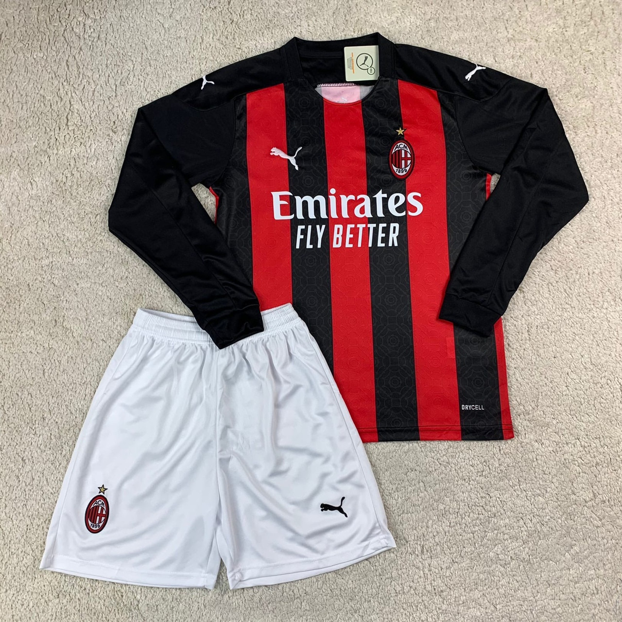 

Футбольная форма Милан/ Milan football uniform 2020-2021 с длинным рукавом