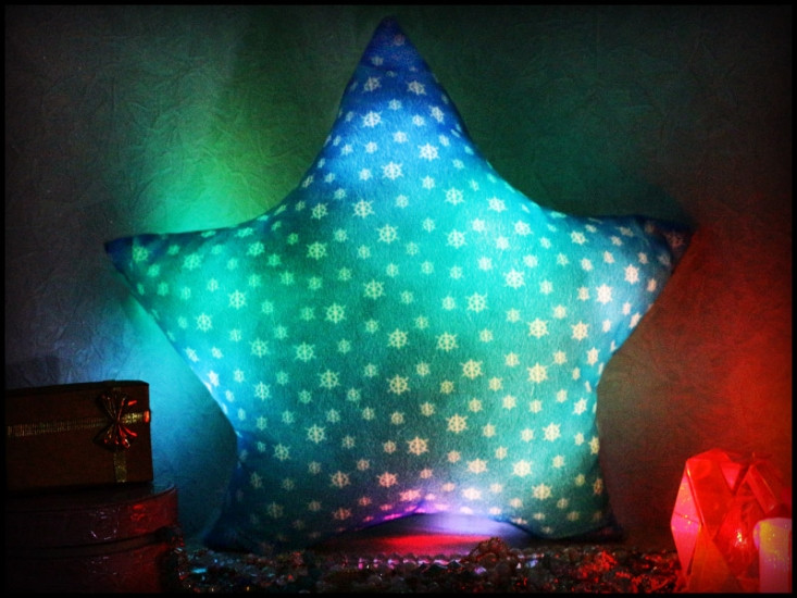 

Светящаяся подушка Новогодняя оригинальный подарок на новый год, Разные цвета