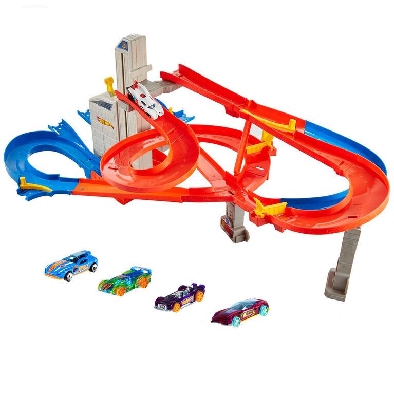 

Hot Wheels Трек Автоматический скоростной лифт автолифт 4 в 1 и 5 машинок Auto Lift Expressway FXN21