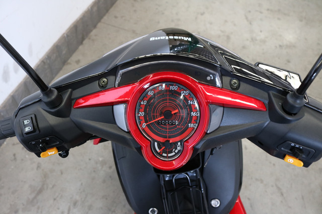 скутер Musstang MT 125-3 Active + приладова панель
