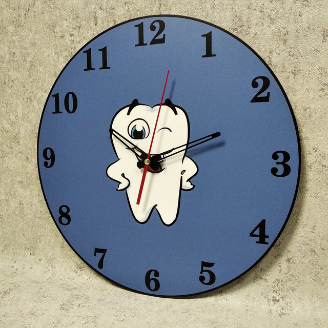 Часы настенные для стоматологии. Веселый зубик (Синие)