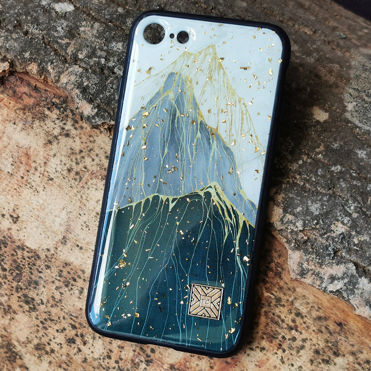 

Чехол Epoxy Case для Apple iPhone 7 / 8 / SE 2020 Green Mountain, Разные цвета