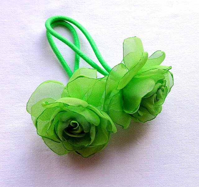 Гумка для волосся з квітами ручної роботи "Весняна Троянда"-купити-в інтернет-магазині AnnaRose