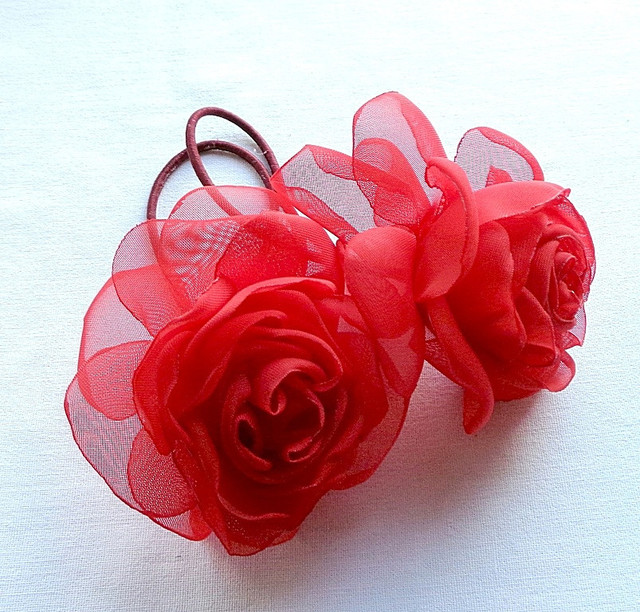 Гумка для волосся з квітами ручної роботи "Червона чайна троянда"-купити--в інтернет-магазині AnnaRose
