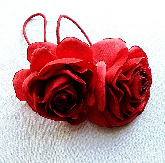 Гумка для волосся з квітами ручної роботи "Червона Троянда"-в інтернет-магазині AnnaRose