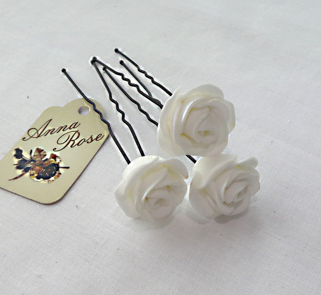 Шпильки для волосся з квітами ручної роботи "Білі Трояндочки"-купити-в інтернет-магазині AnnaRose